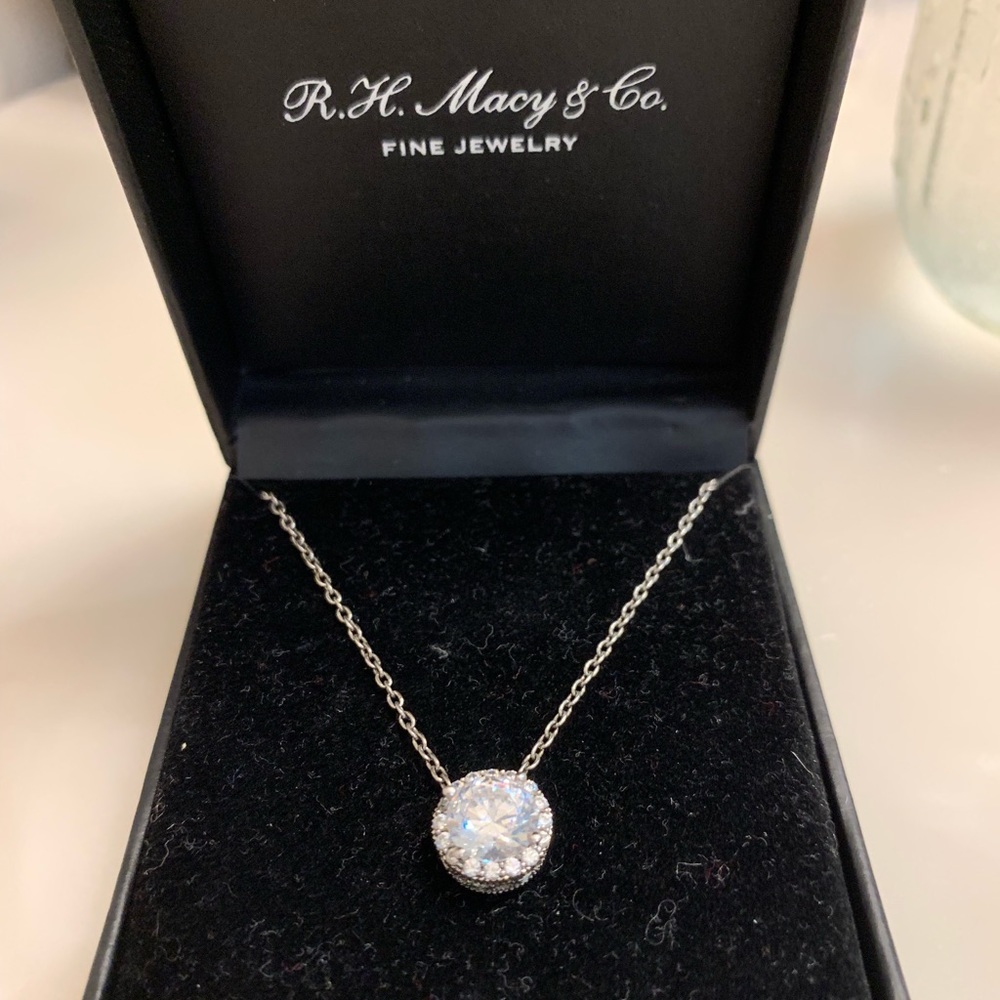 Pendent necklace